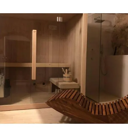 Lu Leccio, Wellness Loft Деревянный коттедж